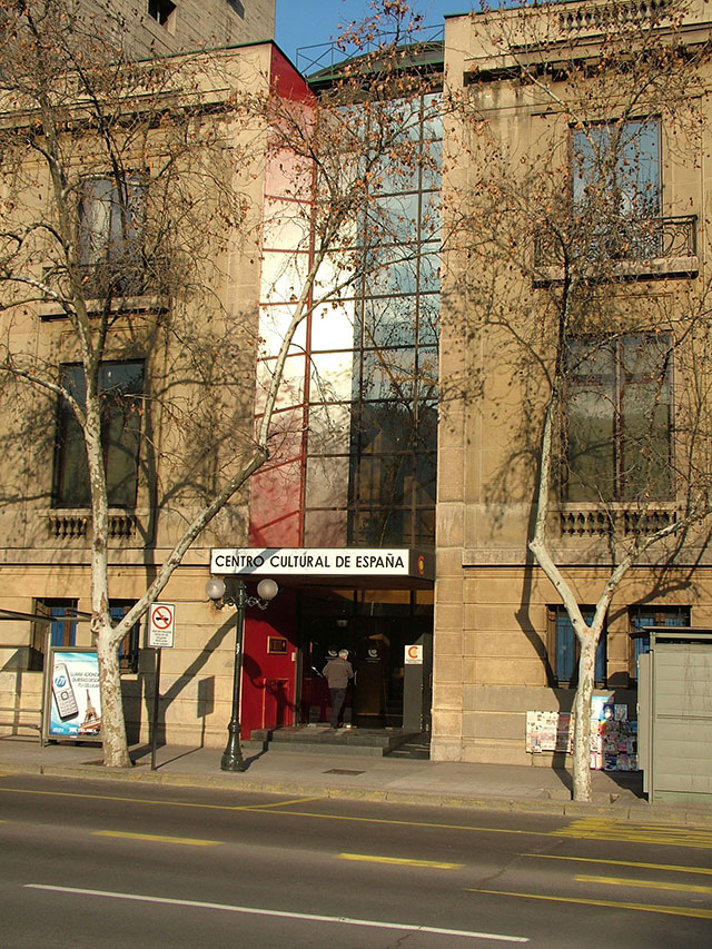 Frontis del Centro Cultural de España en Santiago