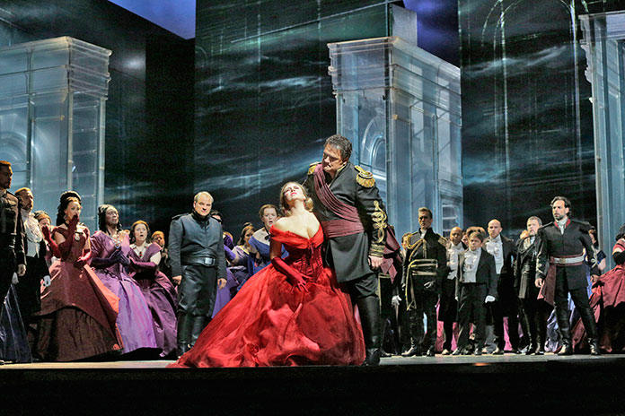 Aleksandrs Antonenko y Sonya Yoncheva en los roles de Otello y Desdemona en la ópera «Otello»