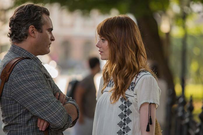 Joaquin Phoenix y Emma Stone en «Hombre Irracional»